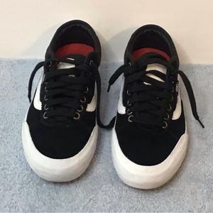 Vans off the wall ultra Cush 3D pro skateboard shoe size 9.5